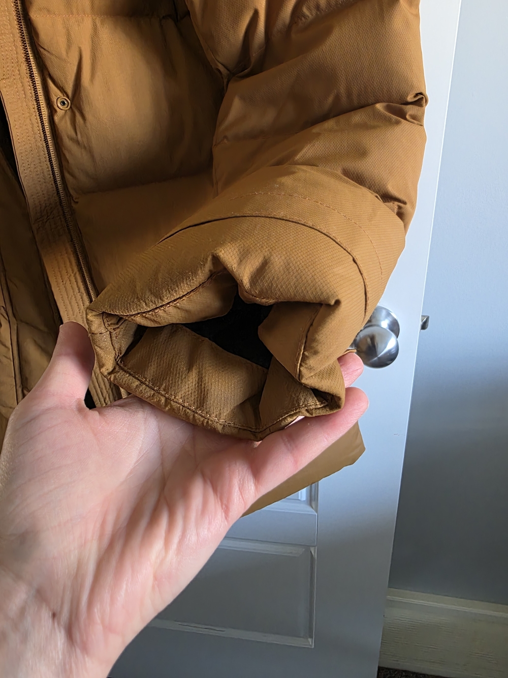Helly Hansen Brown Puffer Coat - Picture 5 of 7